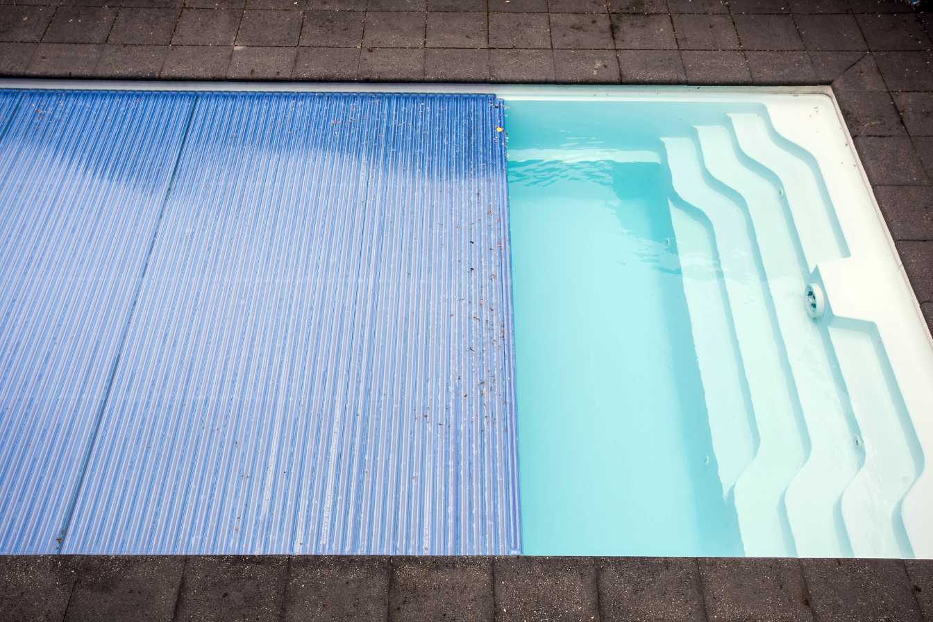 comment-coudre-une-bache-a-bulle-guide-complet-pour-reussir-votre-couture-de-piscine-3